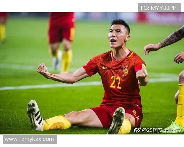 足球明星乐斌的个人简介与精彩瞬间全景展示